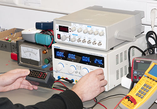 Netzger�te im Elektrolabor