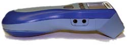 Seitenanschicht mit Anschlussbuchsen vom Laser-Handtachometer PCE-155