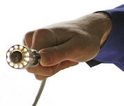Hier sehen Sie vom Endoskop den Kamerakopf mit den 12 St�ck LED Lampen
