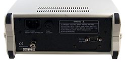 Die R�ckseite des Frequenzgenerators PCE-G 5100