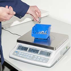 Z�hlung durch die geeichte Z�hlwaage PCE-BM C Serie