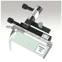 Hier sehen sie den Kreuztisch mit Noniuseinteilung vom LCD-Sch�ler-Mikroskop PCE-BM 200