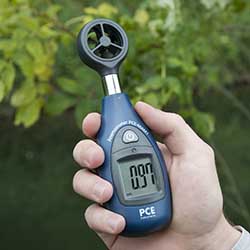 Hier das Mini-Anemometer in Nahaufnahme