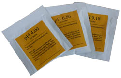Sachets mit Kalibrierlösungen vom pH-Testgerät