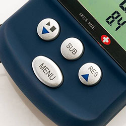 Die Pocket-Wetterstation MeteoGuide PRO wird mit 4 Tasten bedient.