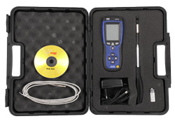 Das Zubehör mit welchem das Thermo Anemometer ausgeliefert wird.