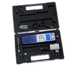Hier sehen Sie das digitale Kraftmessger�t PCE-SH 1000 im Koffer
