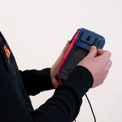 Messleitungshalter von dem Digitalmultimeter PCE-DM 15