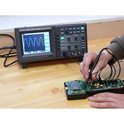 Das Digitaloszilloskop PCE-UT 2082C im Einsatz
