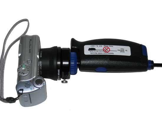 Hier sehen Sie eines unserer Endoskope, das mit Hilfe des Adapters an eine Canon PowerShot-Kamera adaptiert wurde.