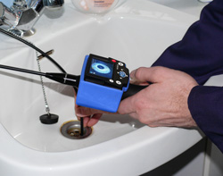 Das Videoendoskop PCE-VE 310 ist gut geeignet für den Einsatz im Sanitärbereich.