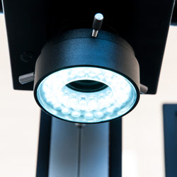 Beleuchtung vom Full-HD-Mikroskop