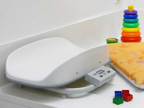 Schalenwaage PCE-PS 15MBS in einer Kinderarztpraxis