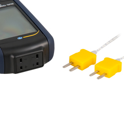 Die Thermoelemente lassen sich einfach an das Temperaturmessgert anstecken.