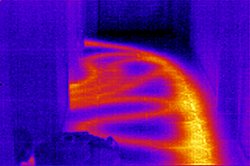 Thermographie-Kamera PCE-TC 31: Thermische Laufspuren auf einem Flurboden